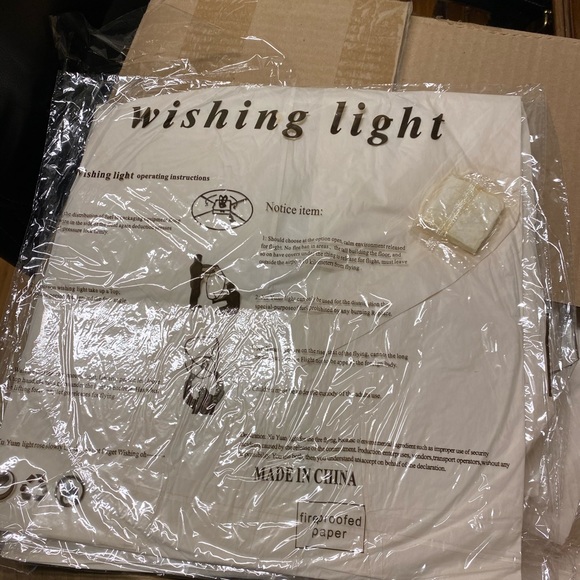 Assorted wedding items - Picture 3 of 6